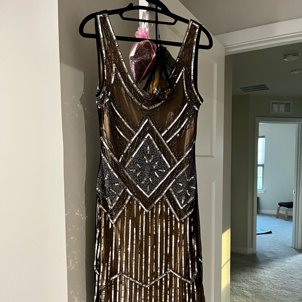 Flapper Costume - Picture 3 of 12